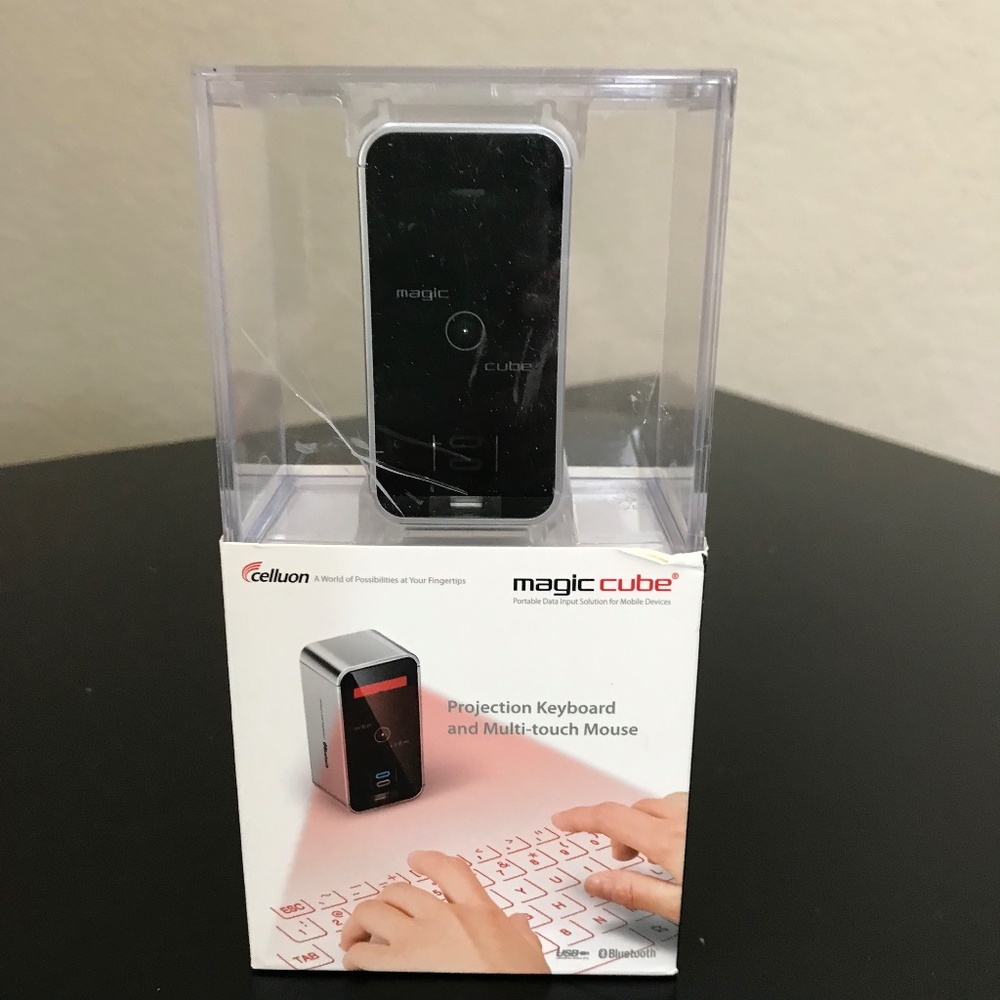 Celluan Magic Cube Projection Keyboard and Multi-Touch Mouse NWT